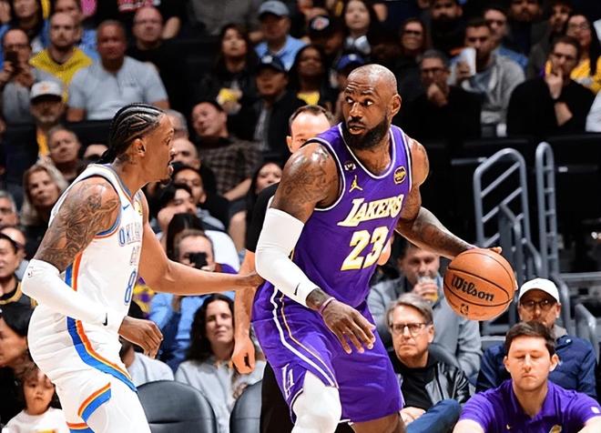 湖人110-119不敌雷霆：詹姆斯末节哑火，六人上双难救主